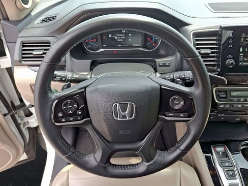Used 2020 Honda Pilot Touring image 22