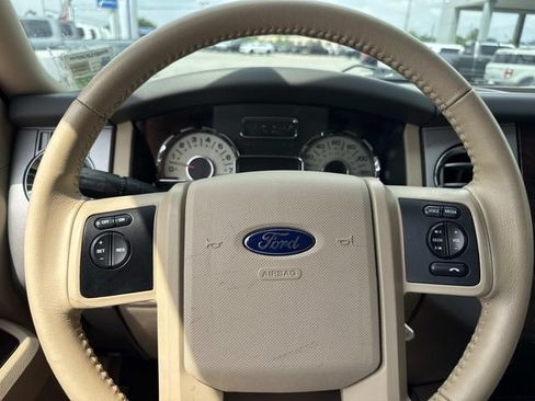 Used 2014 Ford Expedition XLT w/ Equipment Group 202A RWD image 27
