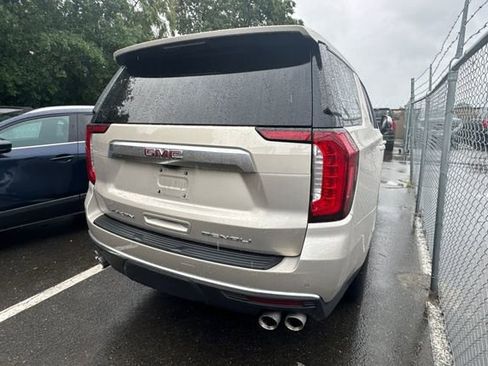 Used 2021 GMC Yukon Denali w/ Denali Ultimate Package AWD/4WD image 5