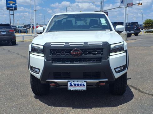 New 2025 Nissan Frontier PRO-4X w/ Pro Convenience Package image 2
