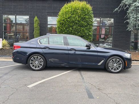 Used 2019 BMW 530e w/ Convenience Package RWD image 21