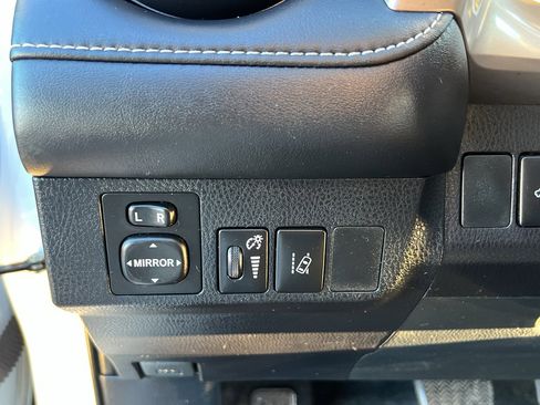 Used 2016 Toyota RAV4 XLE image 15