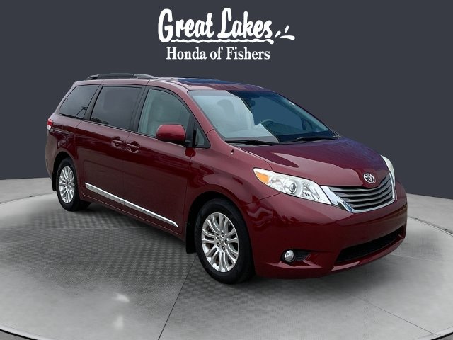 Used 2012 Toyota Sienna XLE FWD image 7