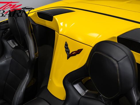 Used 2016 Chevrolet Corvette Z06 w/ 3LZ Preferred Equipment Group RWD image 37