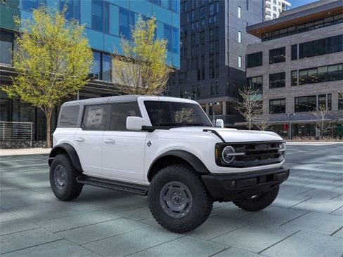New 2025 Ford Bronco Outer Banks w/ Sasquatch Package image 7