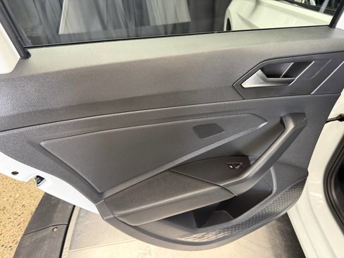 Used 2024 Volkswagen Jetta SE w/ Panoramic Sunroof Package image 20