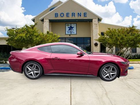 Used 2026 Ford Mustang Coupe RWD image 6
