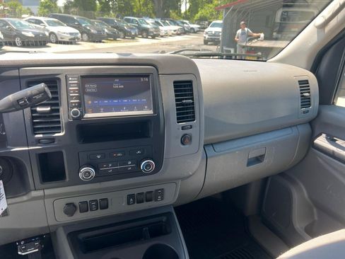 Used 2019 Nissan NV 2500 SV RWD image 13