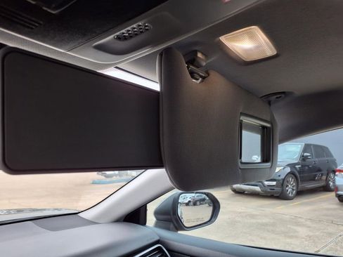 Used 2023 Toyota Camry SE FWD image 27