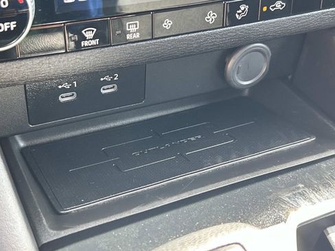 Used 2025 Mitsubishi Outlander ES image 34