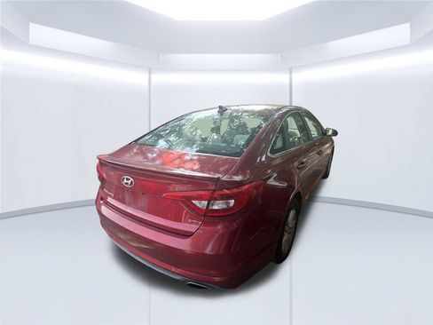 Used 2015 Hyundai Sonata SE w/ Option Group 09 FWD image 10