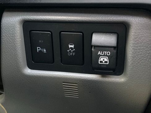 Used 2019 Toyota Sequoia SR5 AWD/4WD image 19