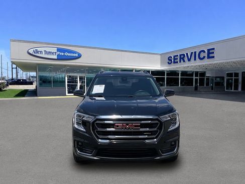 Used 2024 GMC Terrain AT4 AWD/4WD image 3