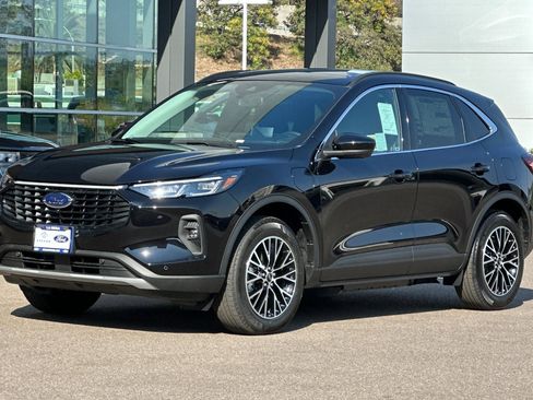 New 2025 Ford Escape Base w/ PHEV Premium Package image 7