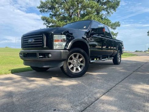 Used 2008 Ford F250 FX4 AWD/4WD image 1