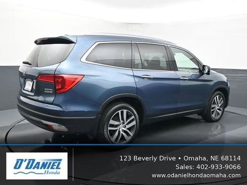 Used 2017 Honda Pilot Touring image 6