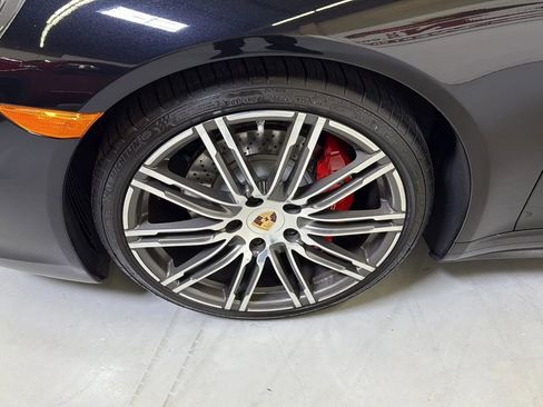 Used 2015 Porsche 911 Carrera 4S image 24