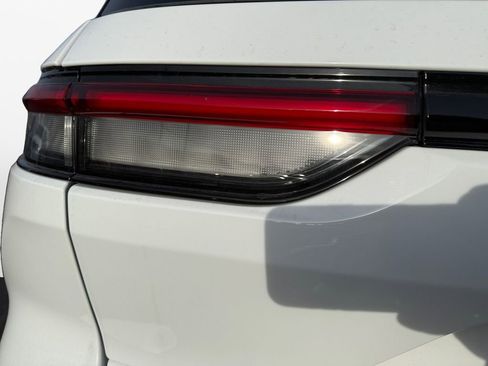 New 2026 Jeep Grand Cherokee Altitude image 21