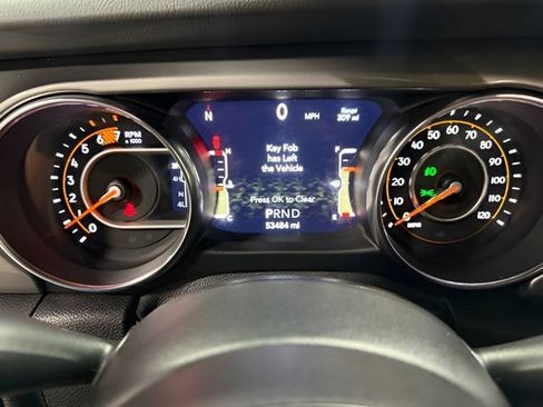 Used 2021 Jeep Wrangler Unlimited Sahara w/ Cold Weather Group AWD/4WD image 16