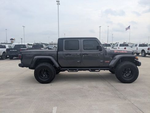 Used 2022 Jeep Gladiator Sport AWD/4WD image 4
