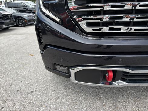 Used 2024 GMC Sierra 1500 Denali w/ Technology Package RWD image 8