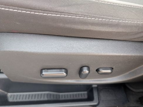 Used 2017 Ford Escape SE image 13