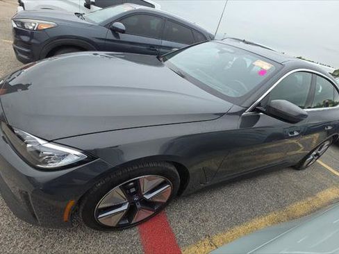 Used 2023 BMW i4 eDrive35 RWD image 8