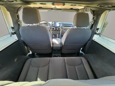 Used 2013 Jeep Wrangler Sport AWD/4WD image 13