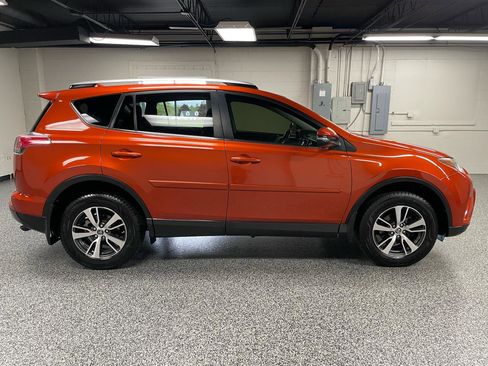 Used 2016 Toyota RAV4 XLE AWD/4WD image 8