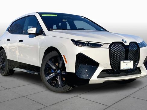 New 2025 BMW iX xDrive50 w/ Premium Package image 2