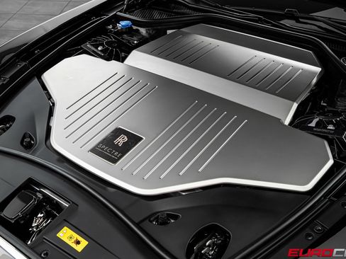 Used 2024 Rolls-Royce Spectre w/ Spectre Launch Package AWD/4WD image 11