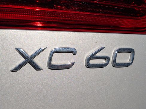 Used 2025 Volvo XC60 B5 Plus w/ Climate Package image 13