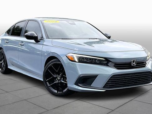 Used 2022 Honda Civic Sport image 2