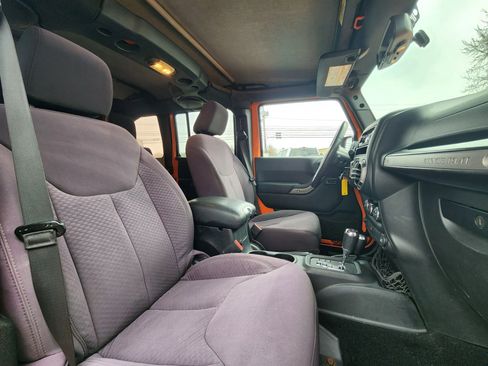 Used 2013 Jeep Wrangler Unlimited Sport image 39