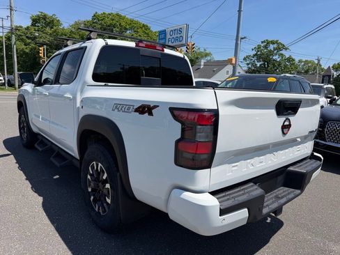 Used 2023 Nissan Frontier PRO-4X w/ Pro Convenience Package AWD/4WD image 2