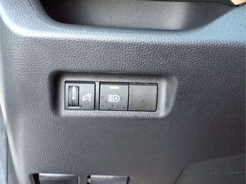 Used 2022 Toyota RAV4 LE FWD image 14