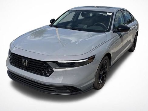 Used 2025 Honda Accord SE image 1