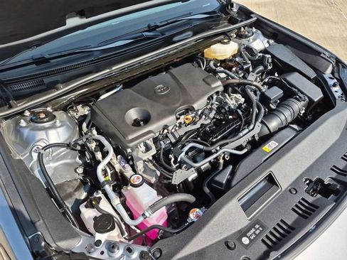 Certified 2025 Toyota Camry SE FWD image 33
