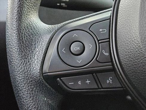 Used 2022 Toyota Corolla LE image 10