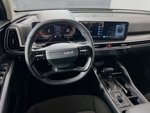 New 2026 Kia Sorento LX FWD image 21