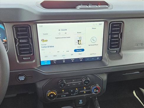 New 2025 Ford Bronco 4-Door image 12