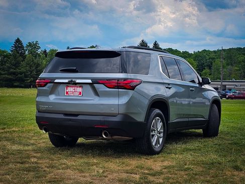 Used 2023 Chevrolet Traverse LT AWD/4WD image 4
