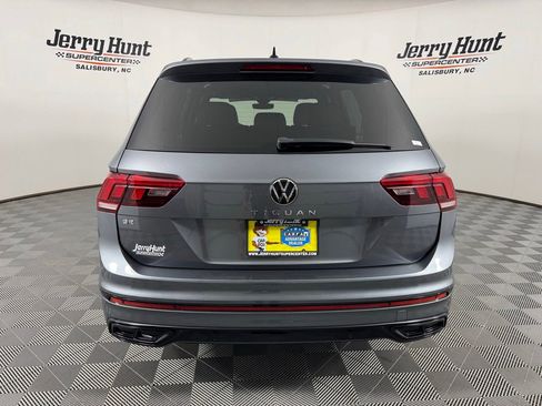 Used 2023 Volkswagen Tiguan SE R-Line FWD image 7