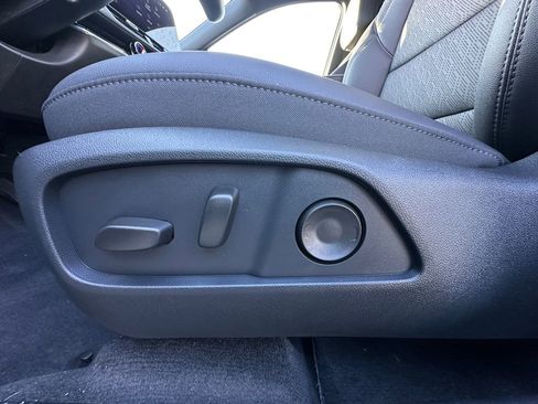 New 2026 Chevrolet Equinox LT w/ Convenience Package II image 10