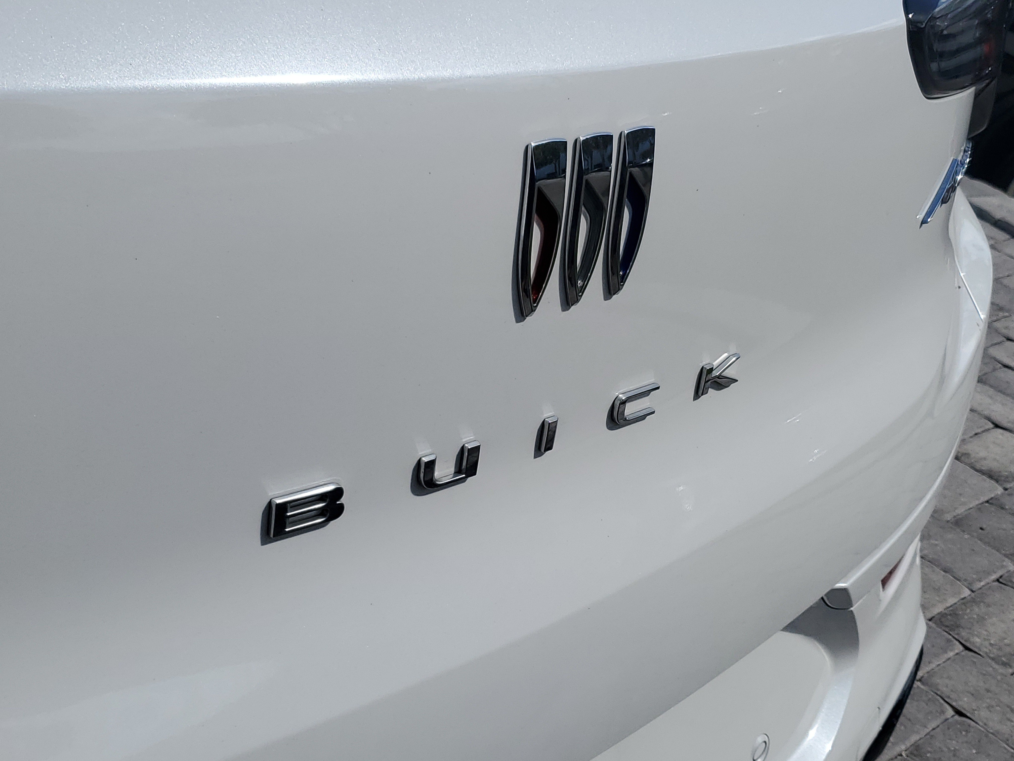 Used 2024 Buick Encore GX Avenir w/ Avenir Technology Package FWD image 9