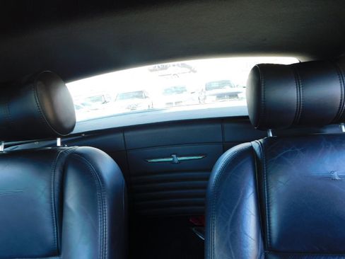 Used 2002 Ford Thunderbird image 32