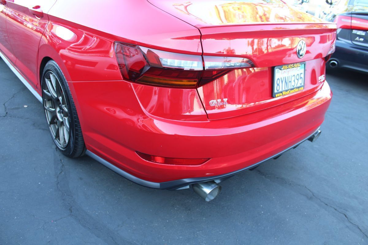 Used 2019 Volkswagen Jetta GLI FWD image 15