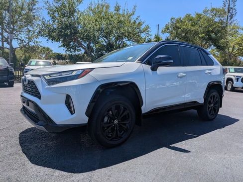 Used 2024 Toyota RAV4 XSE AWD/4WD image 8