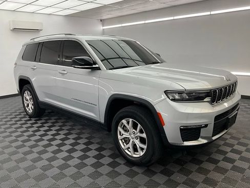 Used 2021 Jeep Grand Cherokee L Limited AWD/4WD image 3