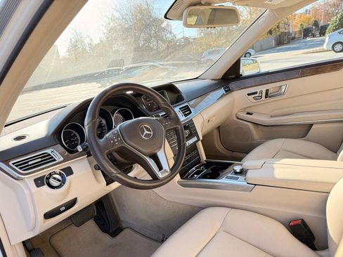 Used 2014 Mercedes-Benz E 350 4MATIC Sedan image 16